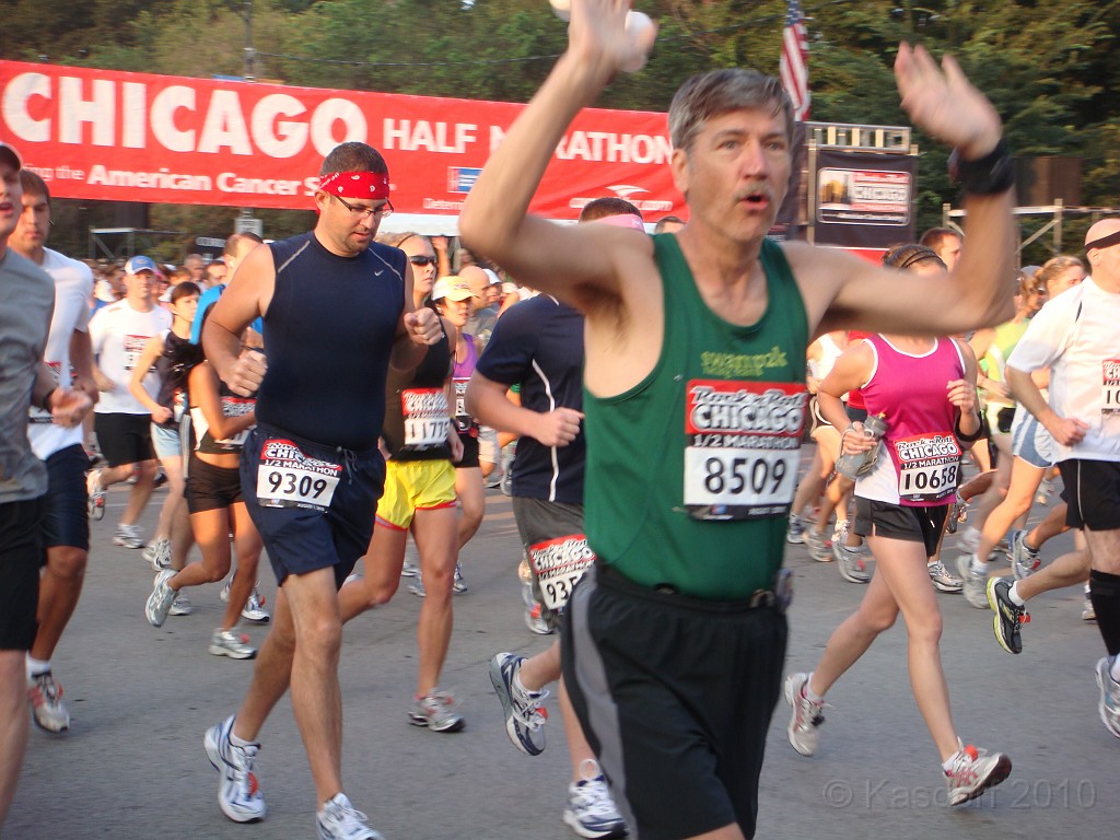 Chicago Rock N Roll 2010 0364.jpg - Raise the roof!
